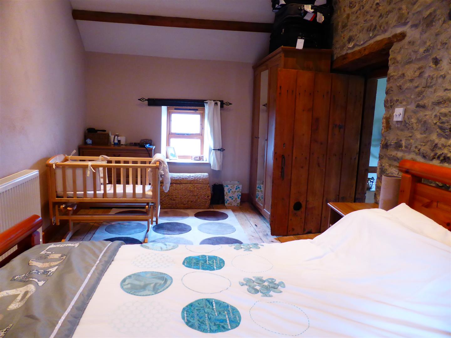 ANOTHER ROOM ASPECT